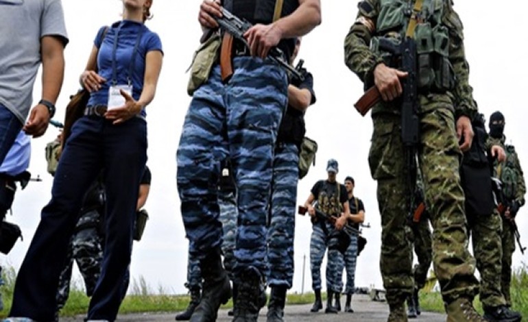 MH17 crash: Ukraine accuses rebels of destroying evidence