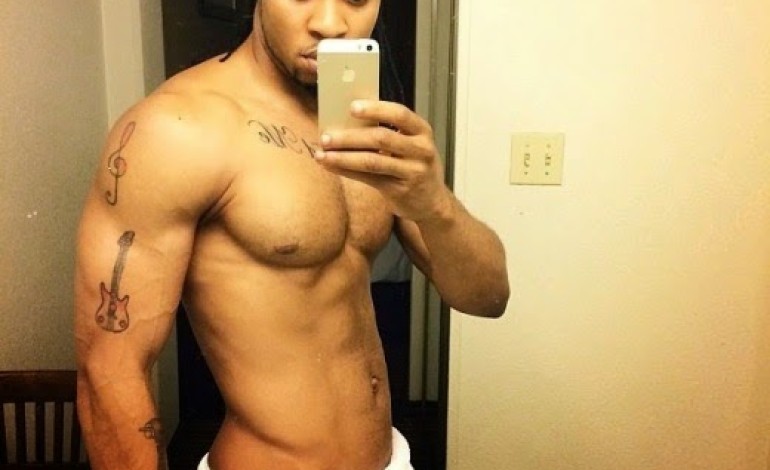 Flavour been sharing sexy ‘towel selfies’ all day…