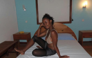Pictures[18+]: Baddest Boy Leaked Unclad Photos Of His Young Africa Girlfriend