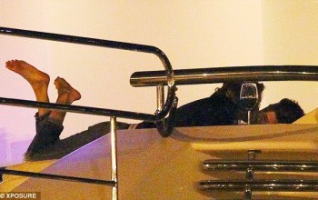 Justin Bieber makes out with mystery girl on luxury yacht, See Pics