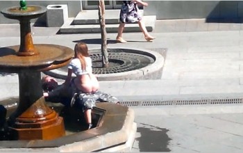 SHOCKING VIDEO: See couple having s£x on public roundabout