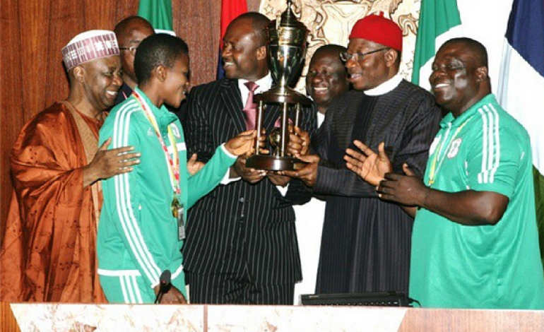 Photo: President Jonathan receives the Super Falcons at the Villa