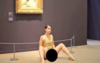 Woman Exposes Her Vagina At Public Museum To Reenact Famous Painting [Photos]