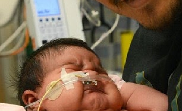 Pics: Mum shocks midwives as she gives birth to 14pound baby girl
