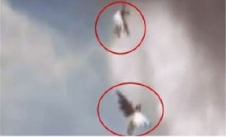 AMAZING: Two Angels Caught On Camera Flying In Brazil