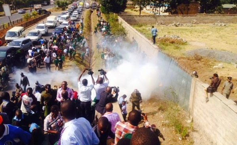 Photos: Kenyan school children tear-gased for protesting against a developer who ‘grabbed’ their playground