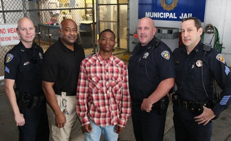 handcuffed Teen Saves Cop’s Life While Being Taken Into Custody