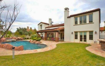 WoW! 17 year old Kylie Jenner buys $2.7million Mansion (see photos)
