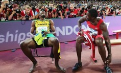 Usain Bolt beats Justin Gatlin again to win 200m world championship gold