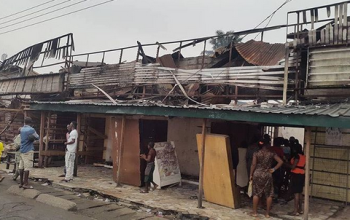 Photos: Fire destroys 200 shops in Sapele Main Market