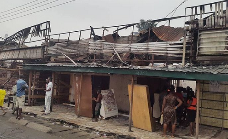 Photos: Fire destroys 200 shops in Sapele Main Market