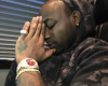 Davido shows off jewelries and wads of cash in NYC