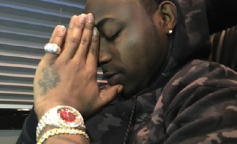 Davido shows off jewelries and wads of cash in NYC