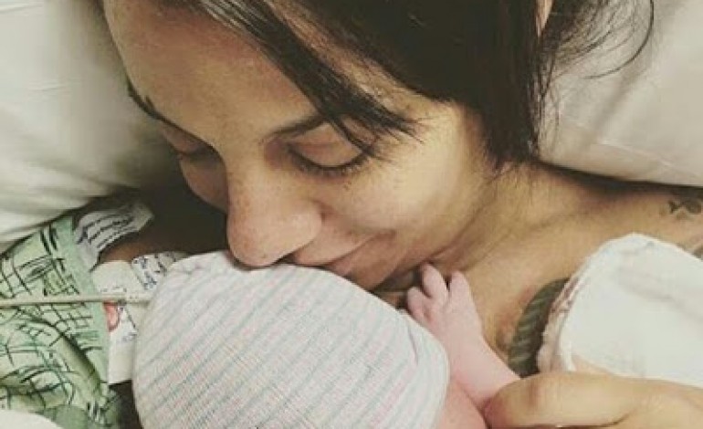 Neyo and wife Crystal Renay welcome baby boy