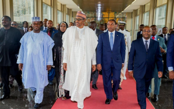 President Buhari tours the National Park and meets with Nigerian community in Malabo