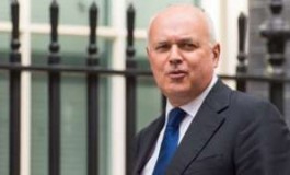 Duncan Smith attacks Remain 'smears'