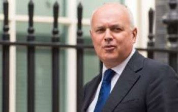 Duncan Smith attacks Remain 'smears'