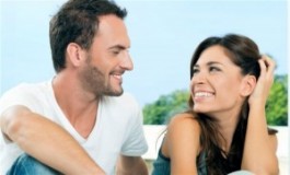 5 Things Healthy (And Annoyingly HAPPY) Couples Do Differently