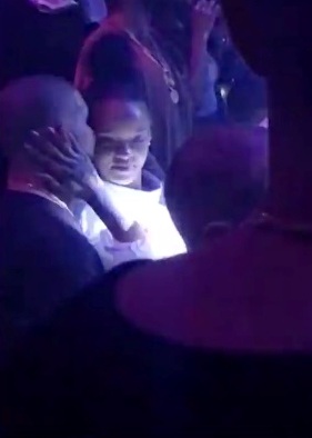 Rihanna and Drake all over each other at Miami club (photos/video)