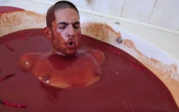 This guy gets into the tub full of hot sauce. What’s next? A priceless lesson for everyone!