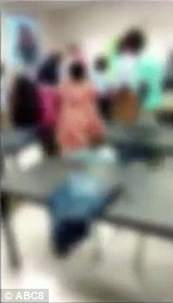 Moment gang of 3 girls and a boy launch vicious attack on pregnant Alabama high school classmate (video)