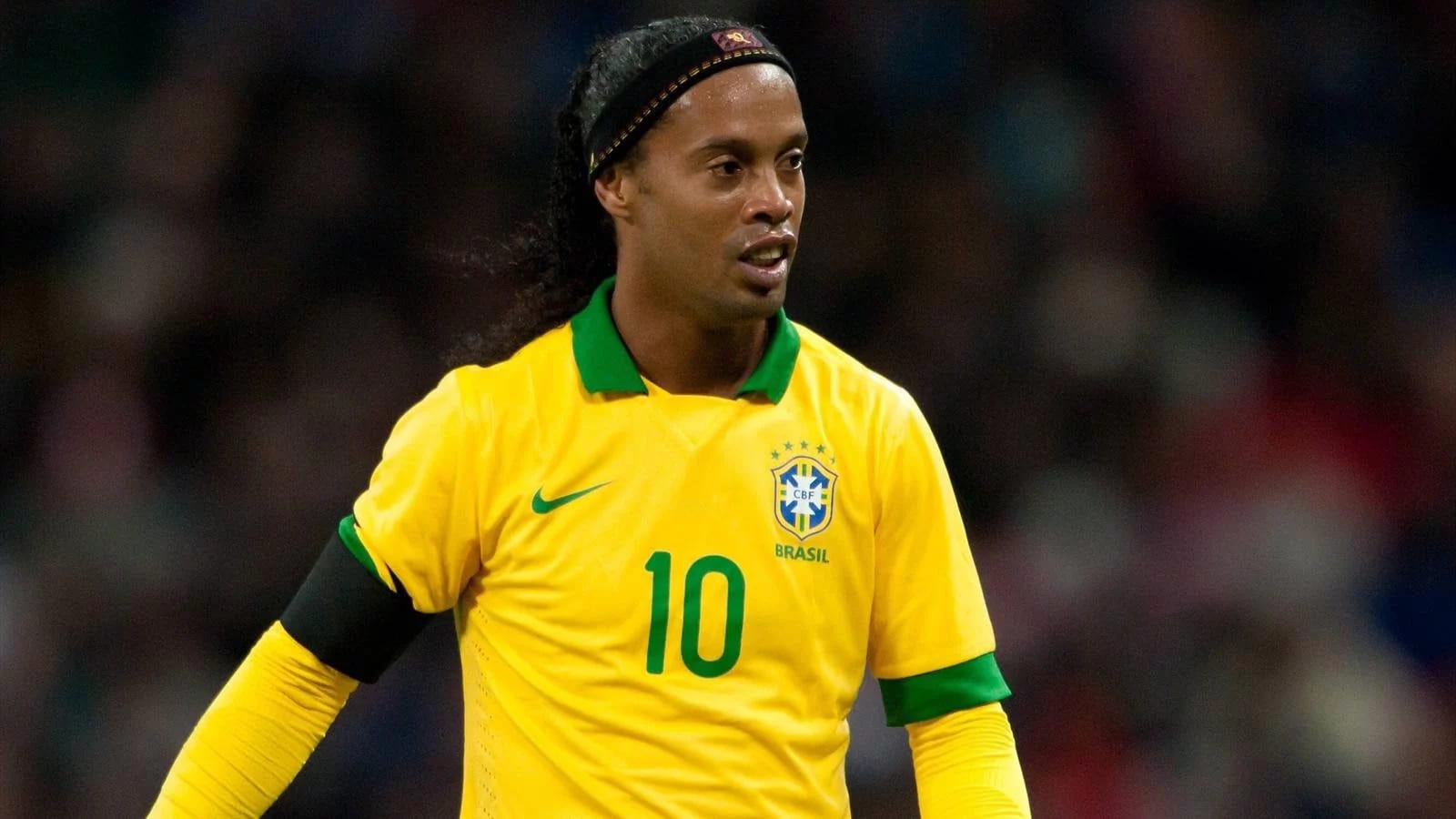 Ronaldinho playing for Brazil