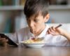 Screen time: Children advised not to use electronic devices at dinner